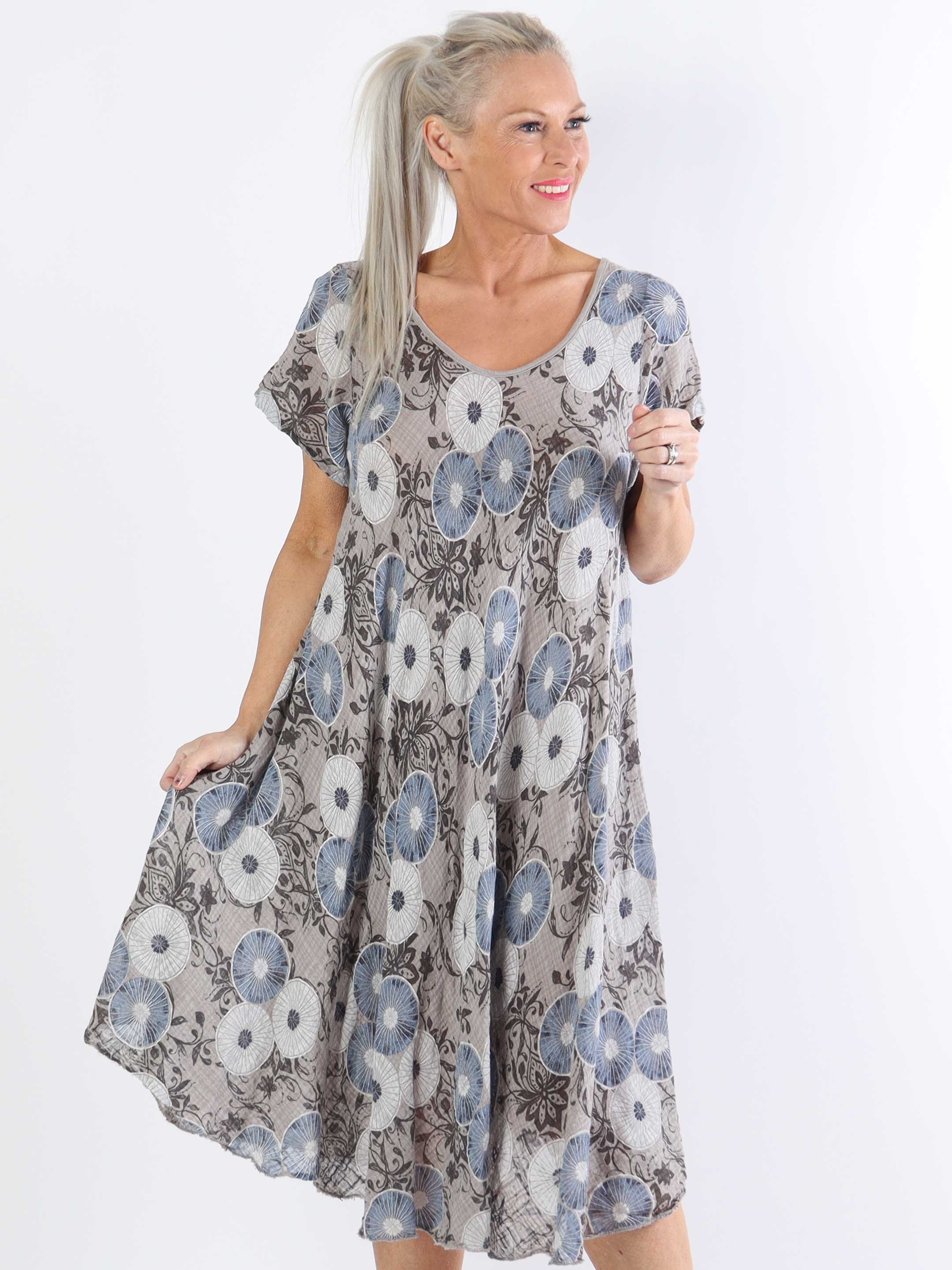 Delphine - Bomuldskjole i plussize med motiv